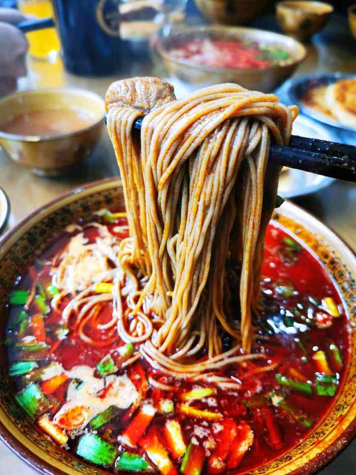 芝秀羊肉饸饹(总店)-"渭南出差,查到这里的特色羊肉饸络来吃饭尝.