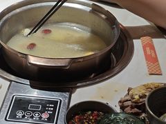 -喃喃椰·糟粕醋·椰子鸡火锅(七堡花园店)