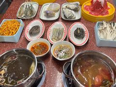 -四囍码头海鲜烧烤自助火锅(外滩南京东路悦荟广场店)