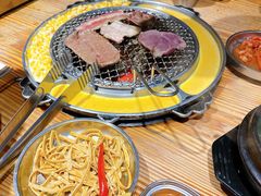 -青瓦炭韩潮烤肉(花园道店)