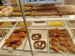 -好利来(上海长宁龙之梦店)