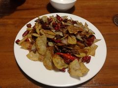 干烧土豆牛肉-老街坊餐吧