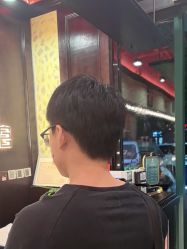 -东方先生国潮男士理发馆