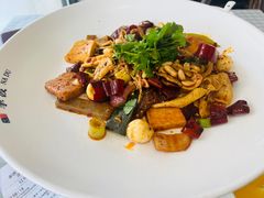 -拿渡·水煮鱼麻辣香锅(王府井奥莱·香江小镇店)