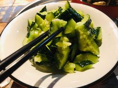 蒜泥黄瓜-虾弄弄海派小龙虾·牛羊蝎子火锅