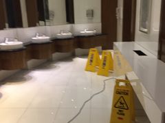 -上海滴水湖皇冠假日酒店