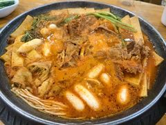 -喇喇排骨火锅·传统韩式脊骨汤(望京西园总店)