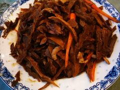 -黄山阿拉酒店(黄山风景区换乘中心店)