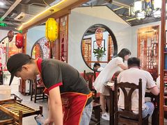 -乡土黄·鲜牛肉火锅·小龙虾(兴业街店)