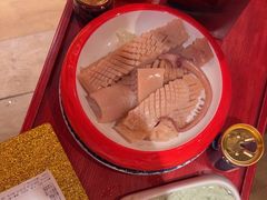 -爱你您·自家鱼塘·活水喷泉鱼火锅(八里店)