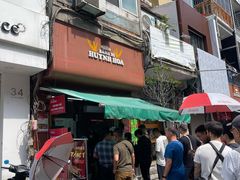-Bánh Mì Huynh Hoa
