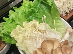 -红鼎豆捞·非遗鲍皇汤火锅(宝丰路店)