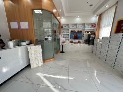 -靓芙泉专研痘痘肌