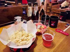 -Helens海伦司小酒馆(对外经贸大学店)