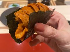 生筋子海胆手卷-橼舍鮨青木