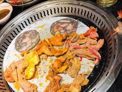 烤肉-钱小奴海鲜自助黑金店(杭州滨江龙湖店)