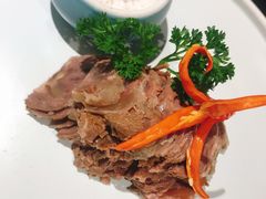 古法盐蘸牛肉-老头儿油爆虾·知味杭州(爱琴海购物中心)