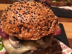 -FAT COW(虹梅路店)