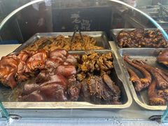 -老鼎万春卤菜(五代传承创始老店)