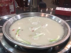 -老来福·非遗酸汤兔(凯旋路店)
