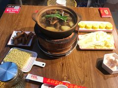 -阿润打边炉·鲜切鸡煲(华漕店)