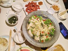 -小鱼小牛·鱼牛干锅·脆鱼火锅(世欧广场店)