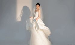 -喜爱高定婚纱摄影