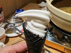 冰淇淋蛋筒-邹开喜·炭炉鸡煲·海鲜火锅(虹口足球场店)