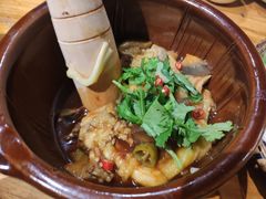 -老滇山寨•云南特色菜•地方菜•民族风情歌舞表演(金碧店)