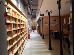 -百新书局(尚悦湾店)