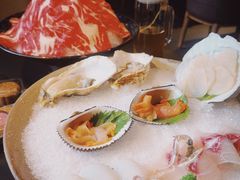 -鲜入唯煮·港式海鲜牛肉火锅(金宝街店)