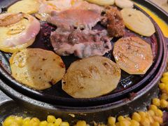 -三国惹火烤肉·中日韩烤肉集合店(百草路店)