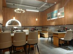 大堂-围炉肉舍丹东海鲜烤肉·烤活鳗(步行街店)