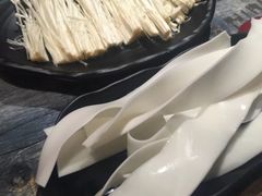 -鸡遇虾煲干锅火锅(小寨金莎店)