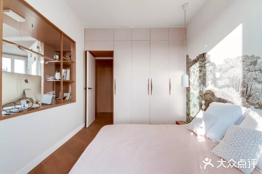 今日分享独立工作区加隐形门，年轻人喜欢的单身公寓！