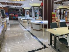 -现代眼镜批发城(台东三路店)