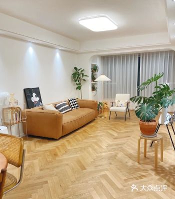全屋以白色为主，干净整洁，越住越舒适