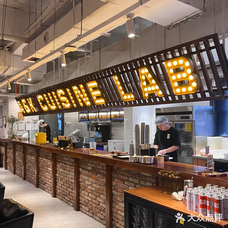 又和闺蜜来打卡了！好吃的漂亮饭！！