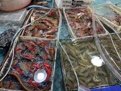 -霞涌市场海鲜摆卖区