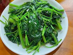-临江餐馆二楼美食部落