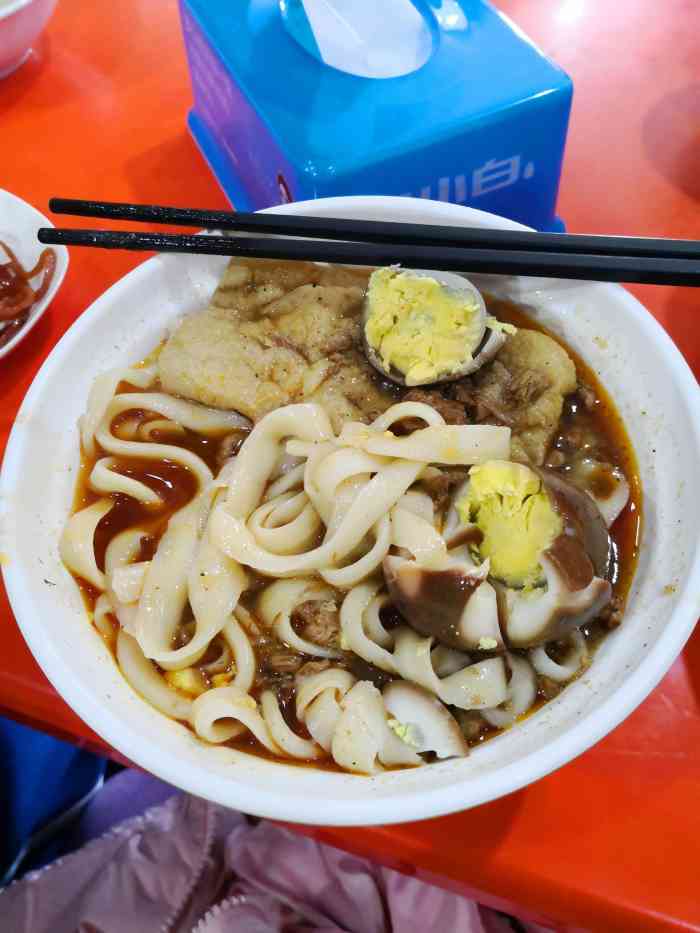 任记七中刀削面-"从小吃到大的店 每次回家都要来一碗 这次.