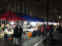 -吴山路夜市