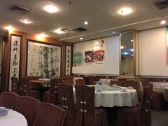 大堂-新一家农家菜(华景新城店)