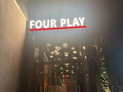 -FOUR PLAY BAR