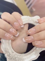 -芊屿芊浔美甲