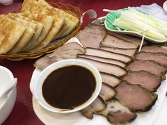 特色熏肉-李连贵熏肉美食酒楼(东市商贸店)