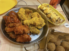 -BHC炸鸡(明洞总店)