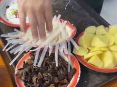 -边江铁锅炖鱼(振八街店)