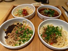 四小碗-贰拾捌味·宜宾燃面(春熙路旗舰店)