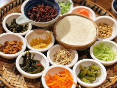 -包整·丝娃娃(一览甲秀楼风景店)